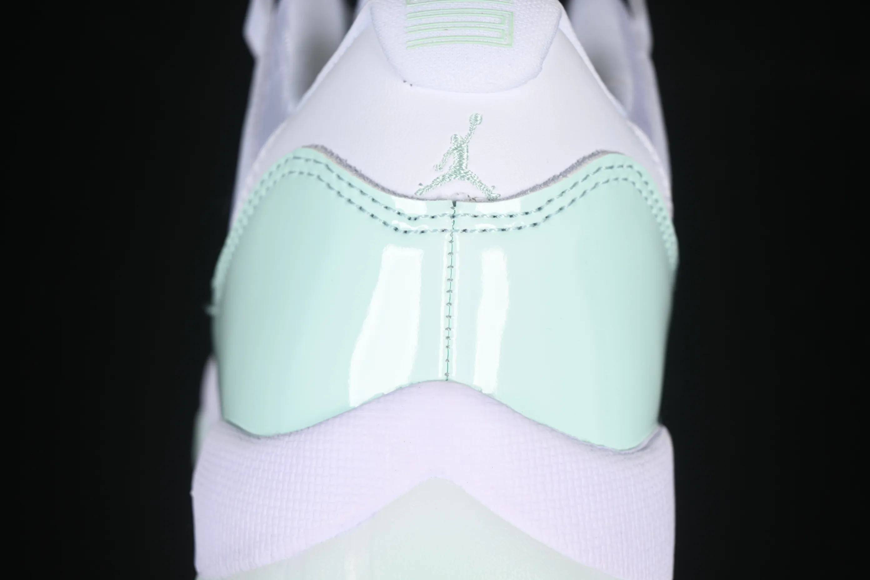 All categories Air Jordan Jordan series basketball shoes Air Jordan 11 Air Jordan 11 Low "Lgloo" AJ11 Joe 11 mint green AH7860-103